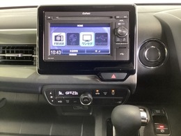 オーディオはワンセグTV対応のGathersディスプレイ・オーデイオを搭載しています。CD再生の他に、USB端子を使って、外部入力から音楽なども楽しめます。