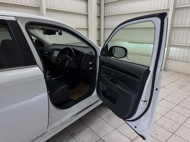 通常3週間ほどでお客様のお名義にしてご納車します。詳しくはお問い合わせくださいませ。TEL04-2936-9905　カレボリンク所沢まで！