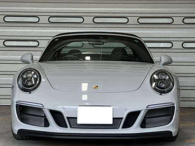 クレヨン・アルカンターラパッケージGTSロジウムシルバー・PDLS付LEDヘッドライト・ポルシェエントリー＆ドライブ・パークアシスト・フロントウィンドウグレーティント・スポーツデザインパッケージ