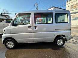 全車当社指定工場での点検整備を行っております。お客様にご安心、ご満足をご提供させていただきます。