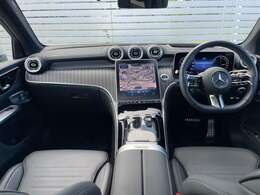 【インテリアデザイン】高品質かつ斬新で完成度の高いインテリアデザインを採用し、視認性・室内空間の広さ、機能性、安全性など全ての要素を高い次元で調和させる事を最大限考慮しています。