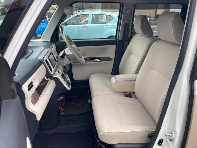 静岡ダイハツでは、約300台の豊富な在庫から、お客様にピッタリの中古車をお選びいただけます。