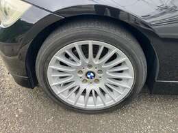 BMWの優れたパフォーマンスを充分引き出し、カーライフを満喫していただくため、当社はサポート体制を充実させお客様のニーズにお応えしております。