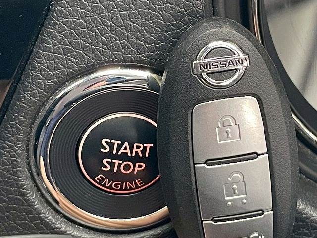 【スマートキー】車内へのアクセスやエンジン始動が楽々に行える今や必須アイテムのキー複製防止の「イモビライザー」まで備わっております