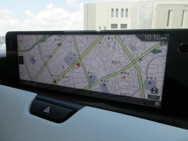 マツダコネクトの12.3インチワイドセンターディスプレイです。『Android　Auto』『Apple　CarPlay』や独自のコネクテッドサービスに対応したインターフェイスシステムです。