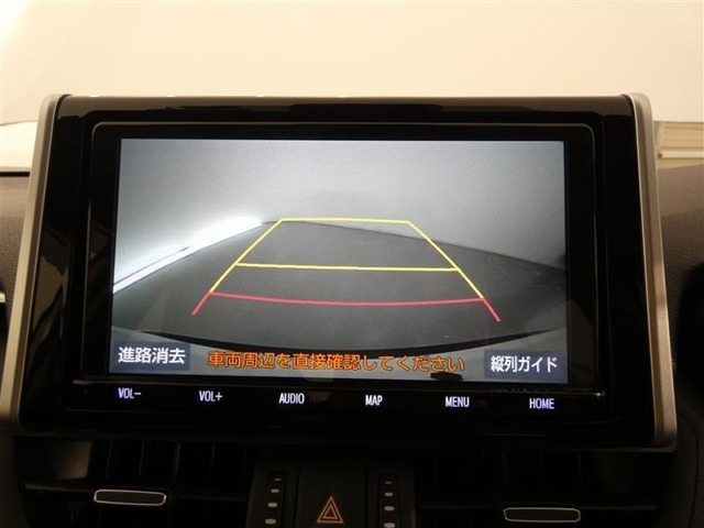 バックガイドモニターで、後方を確認しながら安心して駐車することができます。運転初心者も熟練者も必須の機能ですよ！