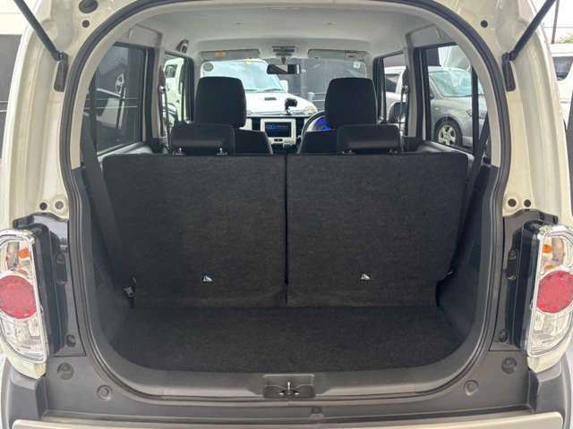 普段のお買い物や通勤、送迎等に十分な荷室スペースを確保しております