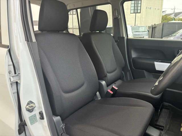 ドライバー目線に立った、座り心地の良い快適なシートです☆