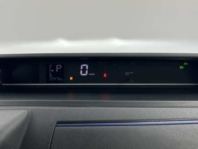 【スピードメーター】メーターがシンプルで見やすく運転しやすいですね！