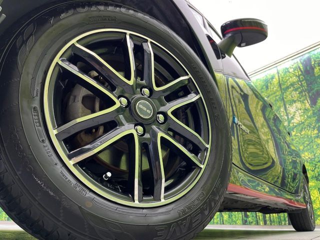 【15インチアルミホイール】外観にマッチしたアルミホイールを装着しております。各種アルミホイールや、スタッドレスタイヤも取扱いしております。是非ご相談ください♪