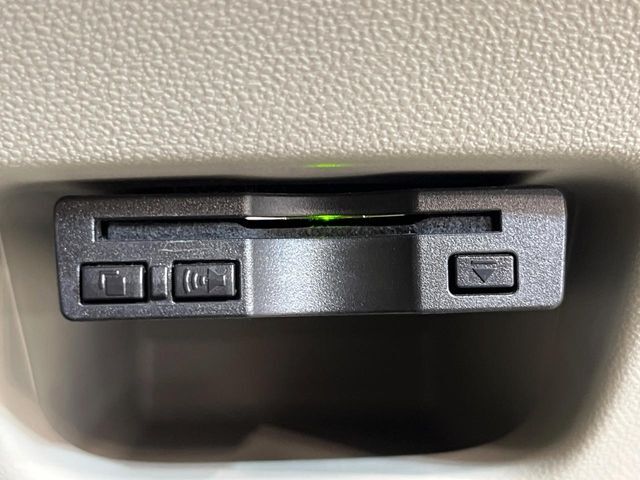 【ETC】高速道路の料金所をストレスなく通過！話題のスポットやサービスエリアに多い「スマートIC」利用時は必須のアイテムです。当店でセットアップを実施、ご納車当日からすぐにご利用いただけます！