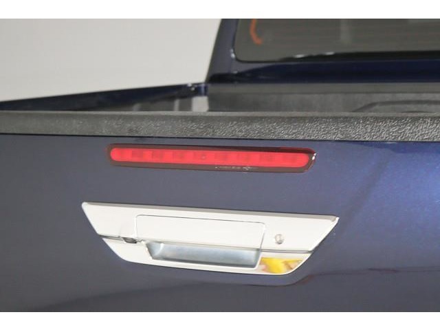 目線の高さに近いストップランプが、後続車にブレーキを踏んだことを知らせるので安全性もUPします。