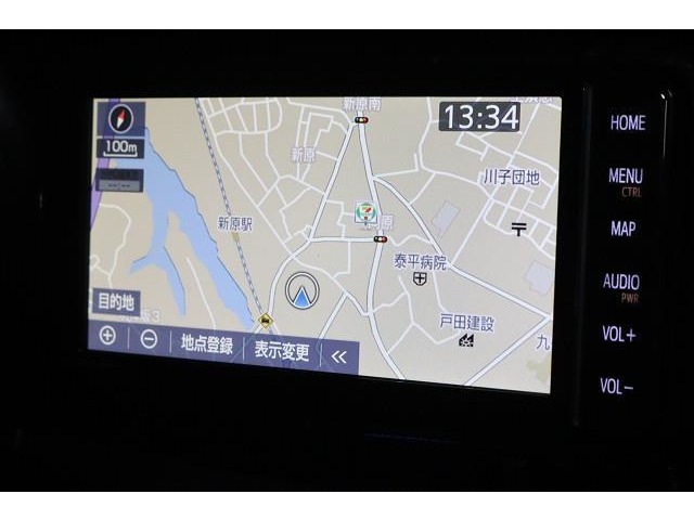 ナビを装備！　施設名などから、すぐに最適ルートを検索します。（機種によりナビやコネクトサービス等ご利用の際は、別途契約が必要となる場合があります）