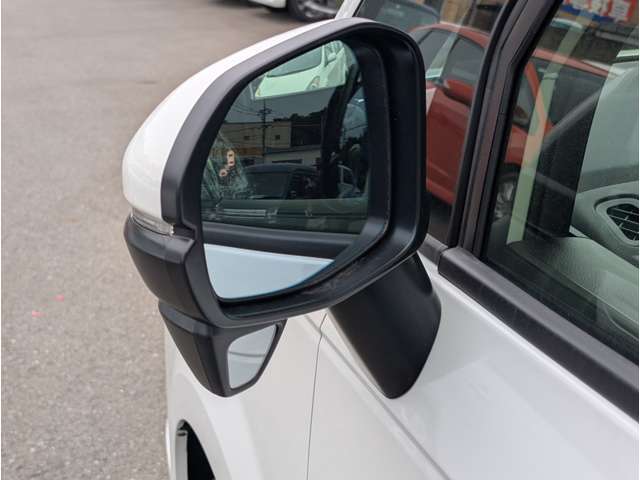 ☆ご掲載中の車両に関して☆　気になる点や知りたいことがあればお気軽にお問い合わせ・お電話くだいませ！すぐに詳しい営業のスタッフから詳しいお話を致します！