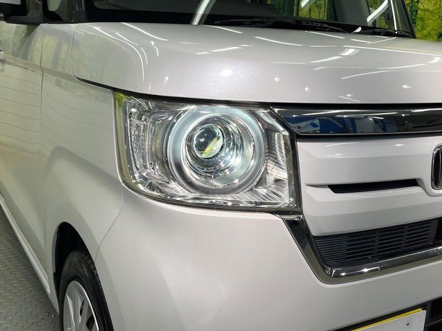 【LEDヘッドライト】悪天候や夜間走行時も良好な視界を確保し安心して運転できる高輝度LEDヘッドライトを装備！点灯速度が早く、消費電力も抑えられています。