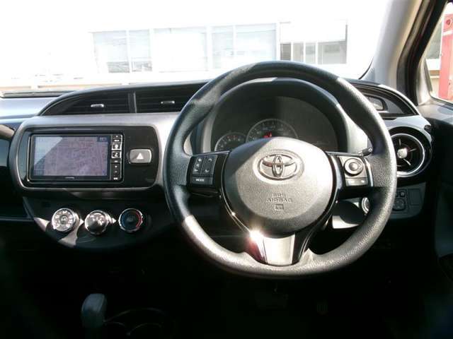 ご購入の車両には、ご納車前に室内の除菌・消臭を施行いたします。※ただし、すべての臭いを消臭できるわけではございませんので、あらかじめご了承ください。