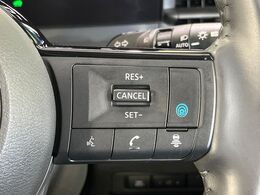 【プロパイロット】高速道路での長距離走行が楽に！！渋滞時と巡回走行のシーンで、アクセル・ブレーキ・ステアリングを自動で制御し、長距離運転の負担を軽減してくれます♪