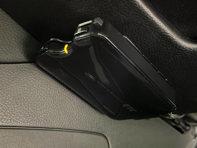 【ETC】高速道路の料金所をストレスなく通過！話題のスポットやサービスエリアに多い「スマートIC」利用時は必須のアイテムです。当店でセットアップを実施、ご納車当日からすぐにご利用いただけます！