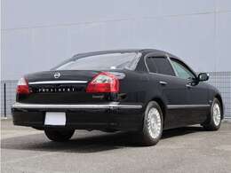 後席VIPパッケージ　純正ナビ・フルセグ・バックカメラ　フリップダウンモニター　BOSE　コンビハン　TVキット　本革オールパワーシート＆ヒーター　リアマッサージ＆テーブル　オットマン　ディーラ記録簿