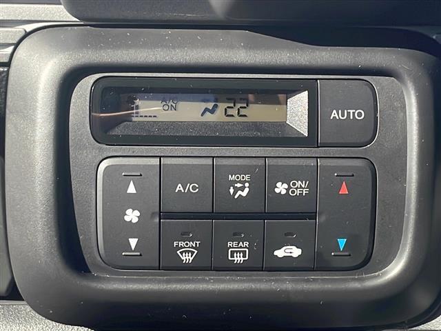 気になる車はすぐにお問い合わせください！右のカーセンサー専用無料ダイヤルから、専門スタッフがお車のご質問にお答えいたします！