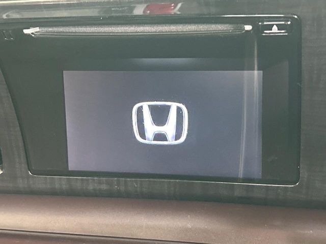 お好きな音楽を車内でお楽しみいただけます♪スピーカー交換・ウーハー追加などの音質向上や、最新ナビ・後席モニター等の取り付けも是非ご相談ください！
