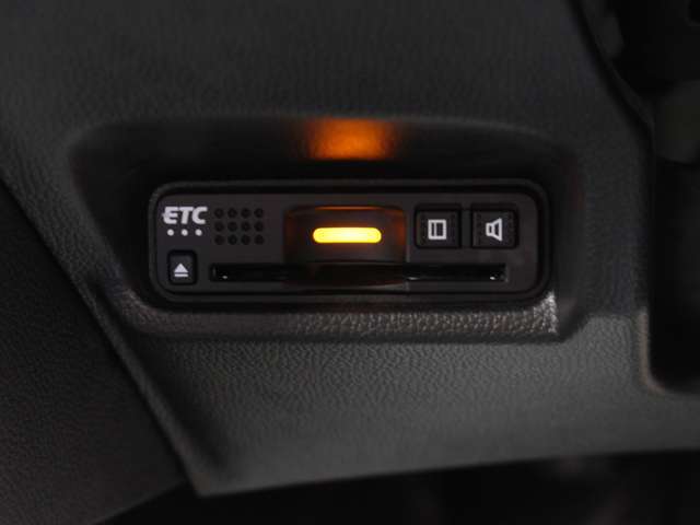 随時インターネットにて在庫を更新しております！他のお客様にご売却になってしまっていても、同じような車両をお探しさせていただきます！お気軽にお問合せ下さい！