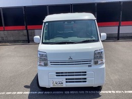 大きなヘッドライトはハロゲンです