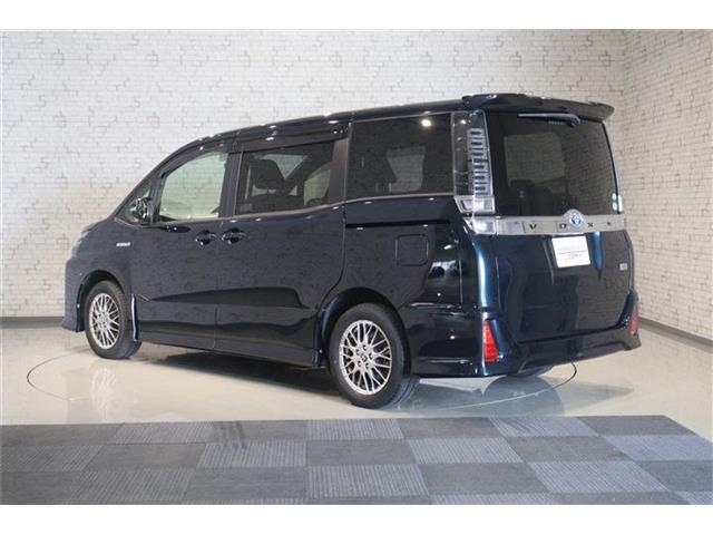 カラーはブラキッシュアゲハガラスフレークです。入庫後ボディ磨き、艶出し施工致しております。