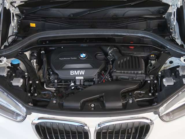 クリーンディーゼルの、直列4気筒DOHC2000CCエンジンを搭載。150馬力のカタログパワーと、35.7キロの大トルクを発生。燃費が良く、ロングドライブも余裕です。