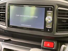 【ナビゲーション】使いやすいナビで目的地までしっかり案内してくれます。各種オーディオ再生機能も充実しており、お車の運転がさらに楽しくなります！！