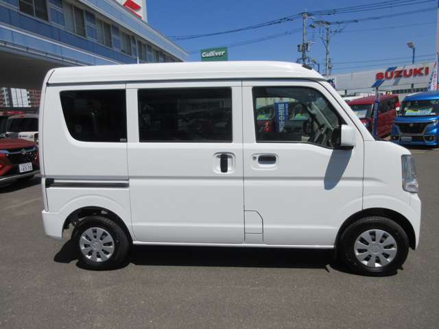 コンパクトな車で小回りがいいです☆運転しやすいです！