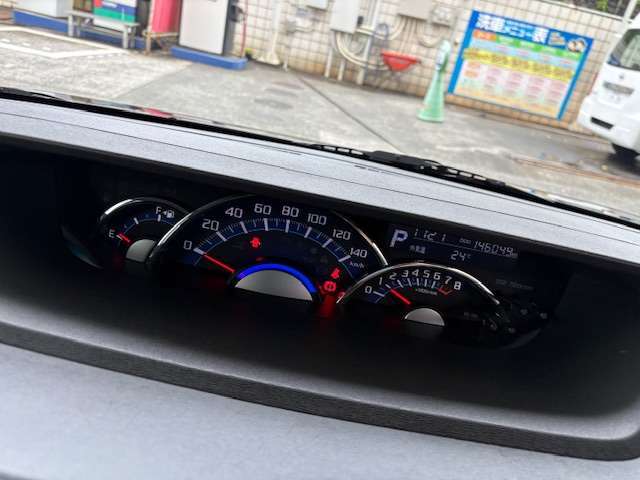 走行、内外装、装備等に関して記載しておりますがあくまでも現車の確認にて判断をお願い致します。
