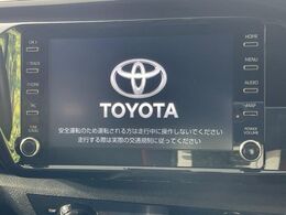 【ディスプレイオーディオ】お手持ちのスマートフォンとの連携で、ナビや音楽再生など各種アプリを使用可能。スマホに近い感覚でお使いいただけます♪