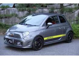 新車時保証書、取説、整備手帳、スペアキー付です。