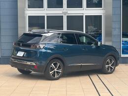 3008GT HYBRID4 セレベスブルーパノラミックサンルーフ付き）