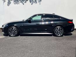 パーキングアシスト！レーンチェンジウォーニング！レーンキープアシスト！18インチアルミ！LEDヘッドライト！コンフォートアクセス！2.0ETCミラー！