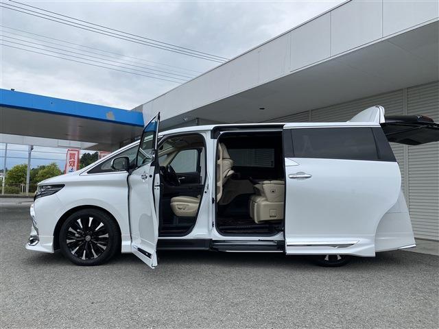 視界の良さと取り回しの良さで、たまに運転する奥様にも安心♪