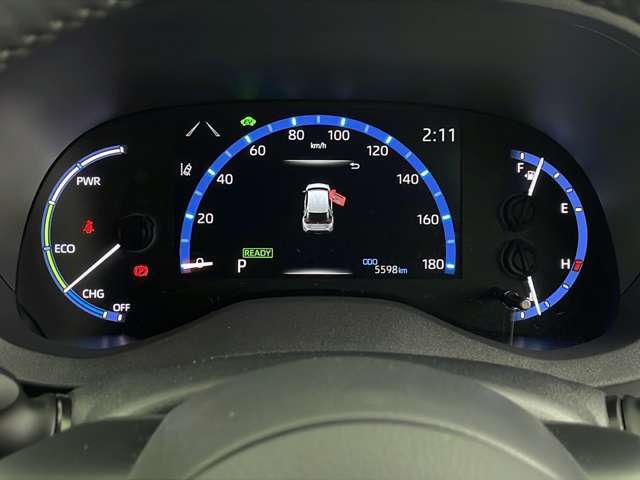 【スピードメーター】『スピードメーター』の画像になります。メーターがシンプルで見やすく運転しやすいですね！