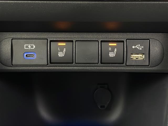 【運転席操作部】『運転席周辺の装備』の画像になります。快適なドライブを楽しむための機能が装備されています！運転席から触れるので使いやすいです！