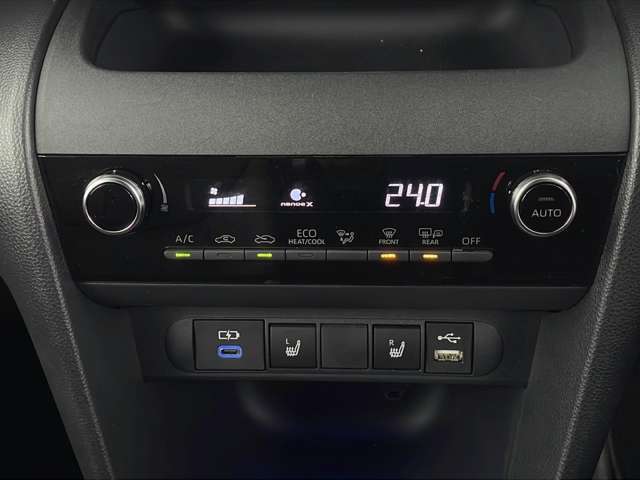 【運転席操作部】『運転席周辺の装備』の画像になります。快適なドライブを楽しむための機能が装備されています！運転席から触れるので使いやすいです！