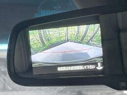 【マルチアラウンドモニター】専用のカメラにより、上から見下ろしたような視点で360度クルマの周囲を確認することができます☆死角部分も確認しやすく、狭い場所での切り返しや駐車もスムーズに行えます。