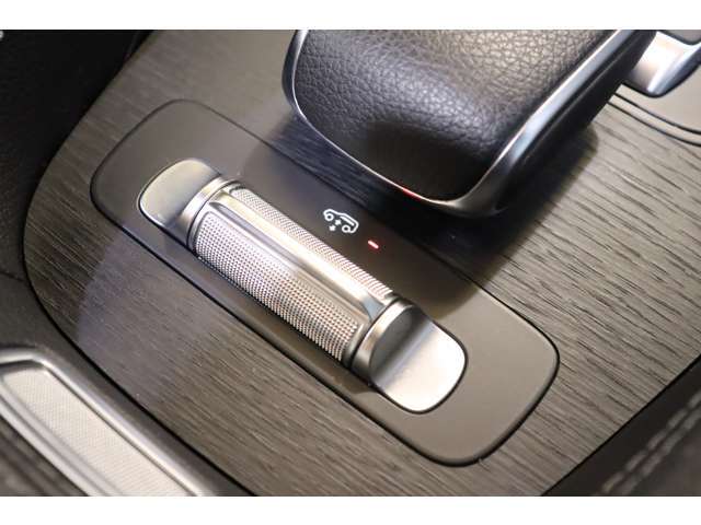 エアマチックサスにより車高の調整や、快適な乗り味でドライブをお楽しみいただけます。
