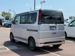 ドアバイザー付きなので雨の日でも窓を開けて換気が可能です♪