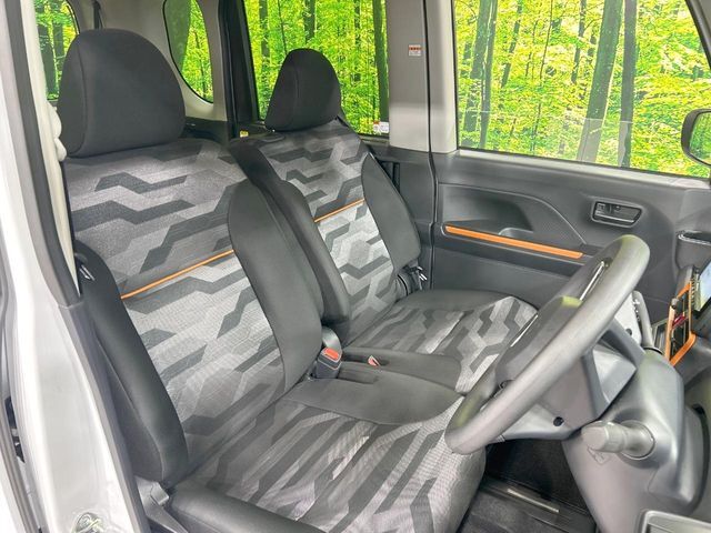 ドライバーによって運転しやすいポジションは異なり、あの車はどうなのか不安なこともありますよね。気になるお車は店頭で乗り込んでご確認いただけます♪