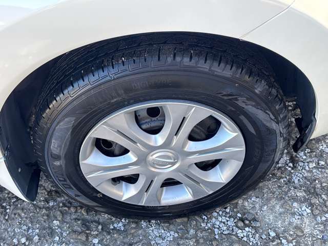 タイヤも4本共良好です。