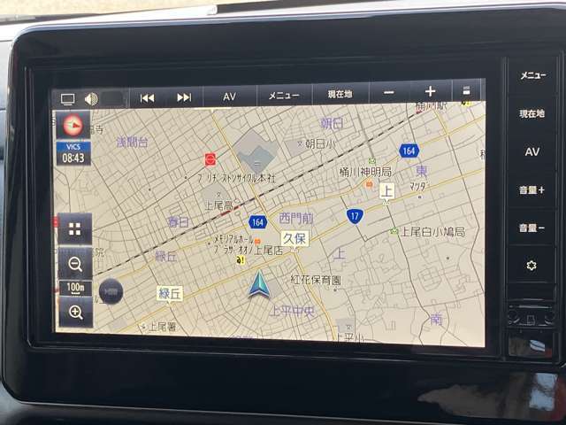 純正メモリーナビ付きです。フルセグTV視聴、Bluetooth接続も可能です。