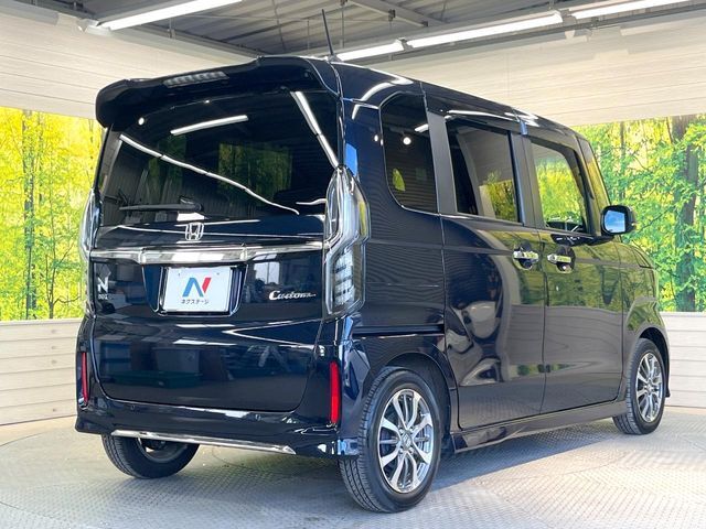 ☆全国のネクステージからお取り寄せが可能※！遠方の店舗に展示してあるクルマが気になる場合も、最寄りの店舗でご覧いただくことが可能です！是非私たちに要望をお聞かせください！※別途費用