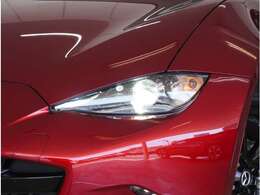 【LEDヘッドライト】省電力で長寿命の明るく運転しやすいLEDヘッドランプです。明るく照らすので暗い夜道からお客様を守ってくれます。お近くの広島マツダまでお越しください。