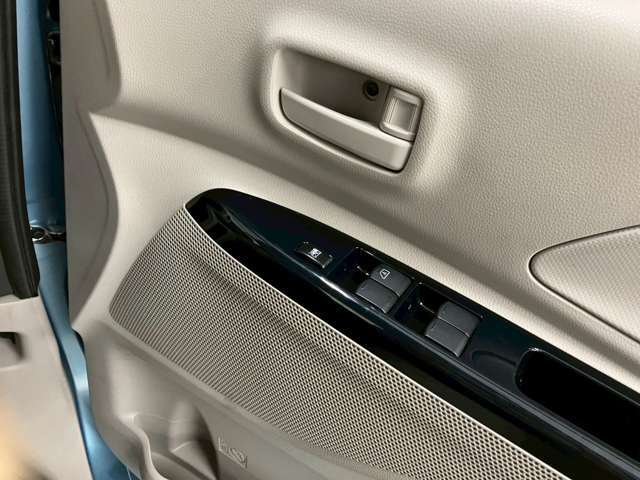 弊社は鈑金工場も併設！おくるまを綺麗な状態でカーライフも安心！ぶつけっちゃった！事故にあってしまった際も迅速対応が可能です！【無料通話0078-6003-346608】