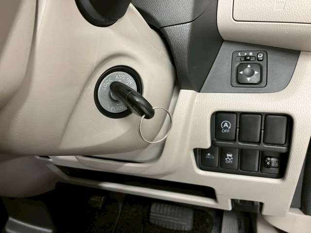 広々とした駐車場をご用意してお待ちしております。展示場には豊富な在庫をご用意。メーカー問わず比較していただけます。【無料通話0078-6003-346608】